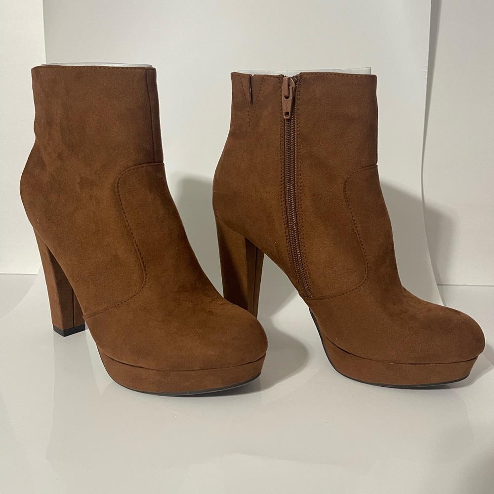 NWOT Mossimo Cognac High Heel Ankle Boots Size 7